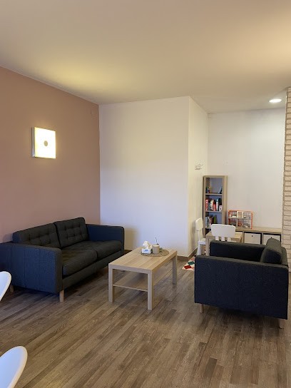 Margaux Alligros - Cabinet de psychologie clinique, Psychologue à Saint-Germain-au-Mont-d'Or