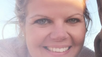 Alyssa Miroglio Psychologue équithérapeute pour enfants, adolescents et adultes, Psychologue à Manduel