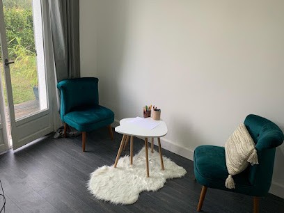 Emilie Perreard psycho praticienne / cabinet de psychothérapie / Le cabinet d'Emilie / conseillère en orientation scolaire, Psychothérapeute à Mougins