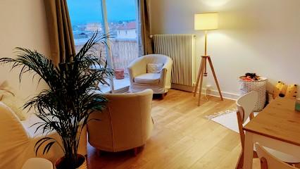 psychologue clinicienne spécialisée enfants adolescents, Psychologue au Pecq