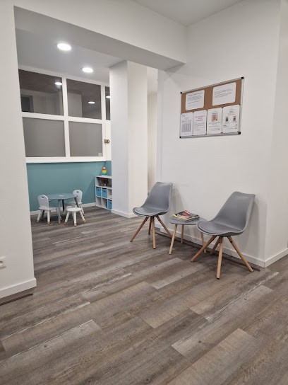 Nadia Bouhamdi Psychologist Labor Psychothérapeute En Tcc / Consultante Bilan De Compétences Strasbourg Cus, Psychologue à Schiltigheim