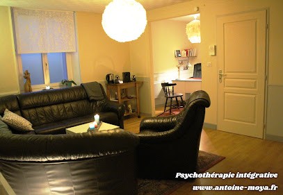 Antoine MOYA psycho-somatothérapeute, Psychanalyste à Saint-Dié-des-Vosges