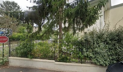 Tritz Claude, Psychologue au Plessis-Robinson