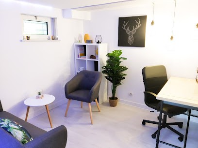 Laura Garnaud, Certifiée en psychothérapie - Spécialisée Adolescents, Psychologue à Vauhallan