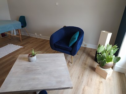 Auriane Brémont - Psycho-criminologue et victimologue - praticien EMDR, Psychologue à Gorges