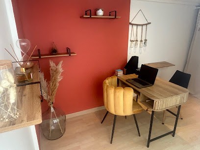 Johanna Dehais Psychologue du travail, Psychologue à Saint-Hippolyte