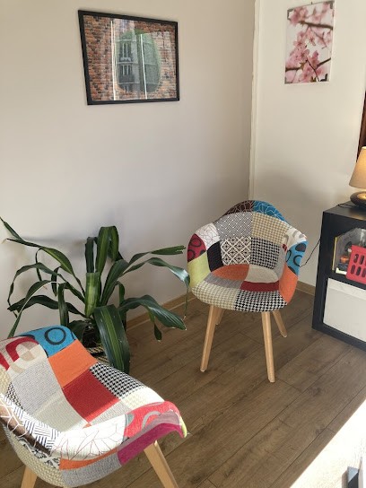 Delphine Geffrard / Psychothérapie (dépression, viol, inceste, traumatismes, burn-out,...) / Sannois - Val d'Oise 95, Psychothérapeute à Sannois