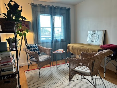 Nesrine Boissel Psychopraticienne En Maïeusthésie, Psychothérapeute à Saint-Brice-sous-Forêt