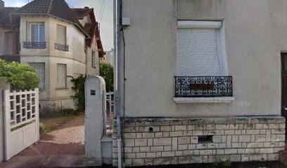 C.m.p. Est, Psychothérapeute à Montluçon