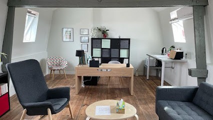 Hélène Picavez-Thomas TCC EMDR ind, couple, famille, Psychologue à Seclin