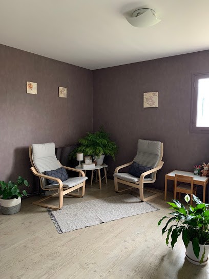 CAPDAREST Alexiane Psychologue Clinicienne Hypnose Ericksonienne, Psychologue à Pessac