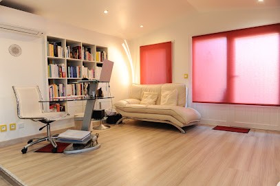 Therapy Center par Anna Maria Dixneuf - Psychanalyste / Constellations familiales / Biorésonance / AtlasPROfilax, Psychanalyste à Mougins