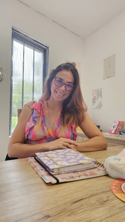 Camille Granger-Guillou, Thérapeute Praticienne En Soins Sophro-Énergétiques Humains & Animaliers _ Tocane-Saint-Apre Psychothérapeute à Tocane-Saint-Apre