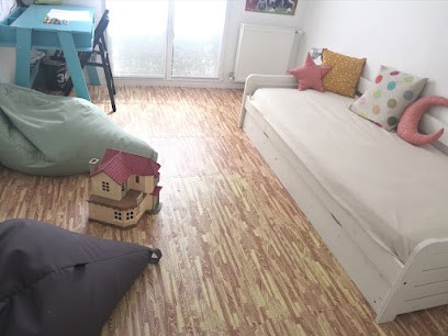 Psychanalyste pour enfants et guidance parentale à Clamart | Leslie Cottenceau-Mathurin, Psychanalyste à Clamart