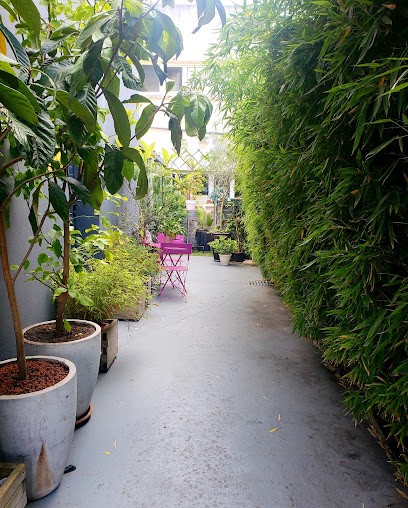 Maha Santamaria, Psychothérapeute à Puteaux