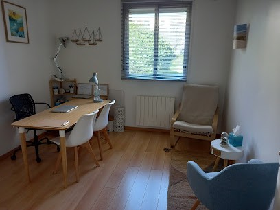 Marie-Ange Busset, Psychologue clinicienne - Sophrologue, Psychologue au Chesnay