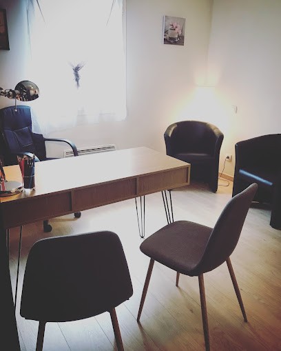 Mathilde Coulanges, Psychologue à Lacroix-Falgarde