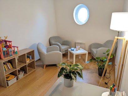 Amélie Merliot, Psychologue en périnatalité, Psychologue à Neauphle-le-Château