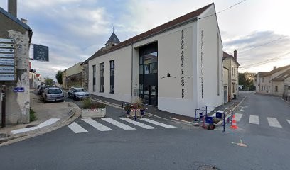 Asmaa Bernichi, Psychologue à Saclay