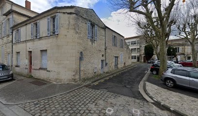 Isadora Contu, Psychothérapeute à Saintes