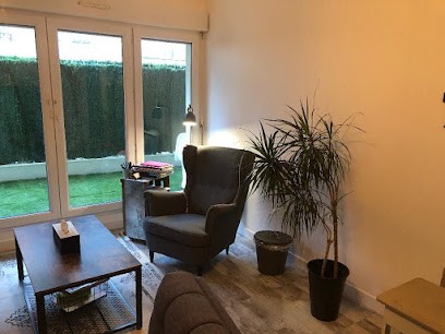 Esteves Laury, Psychologue à Noisy-le-Grand