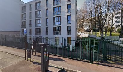 Aleksandra Pitteri, Psychologue à Saint-Cloud