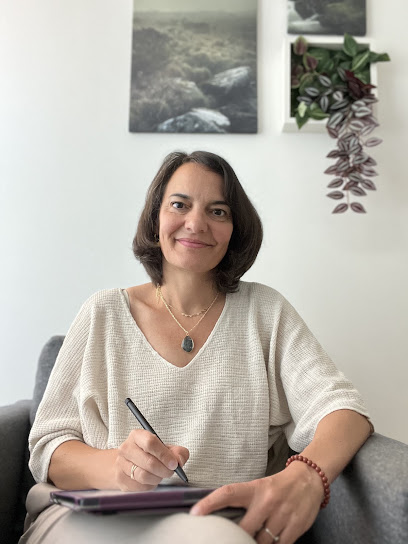 Cécile Martin - Psychothérapie Gestalt Lyon - Bilan De Compétences - Burn-Out / Souffrance Au Travail Psychothérapeute à Lyon 06