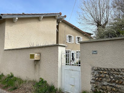 Déborah d'Hostingue, thérapie intégrative humaniste : ACT, EMDR enfants, ados et adultes et méditation, Psychologue à Estrablin