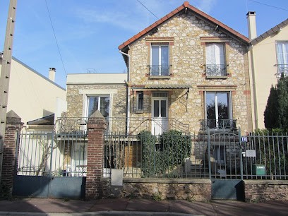 Lauren ALVAREZ-DEBOST, Psychologue clinicienne-Psychothérapeute, Psychologue à Soisy-sous-Montmorency