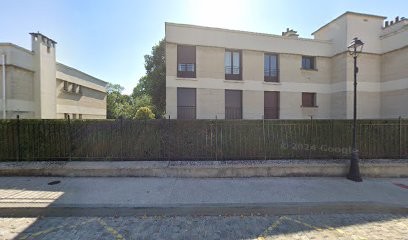 Thompson Cécile, Psychologue à Saint-Nom-la-Bretèche