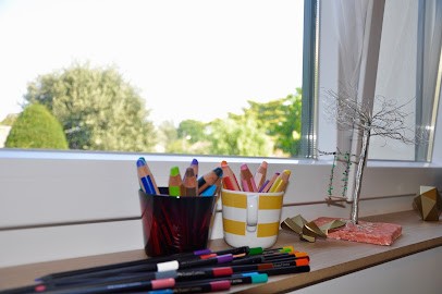 Chloé Richard art-thérapeute & psychologue clinicienne - L'arbre aux sens, Psychologue à Saint-Sébastien-sur-Loire